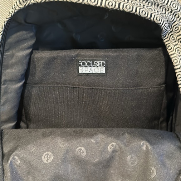 Backpack - Picture 3 of 4